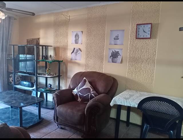 3.5 BEDROOM APARTMENT FOR SALE IN MONTCLAIR